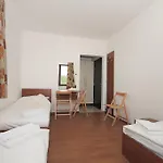 Πανσιόν Yan Bibiyan