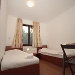 Πανσιόν Yan Bibiyan 3*