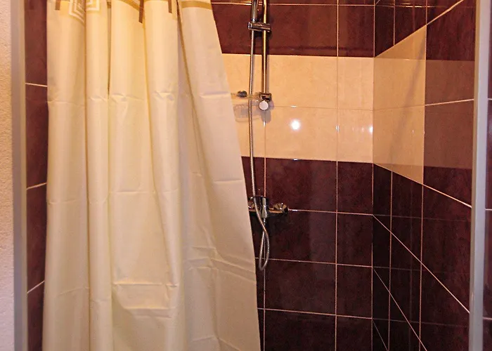 Yan Bibiyan Къща за гости 3*