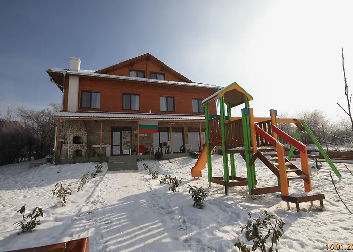 Yan Bibiyan Къща за гости 3*