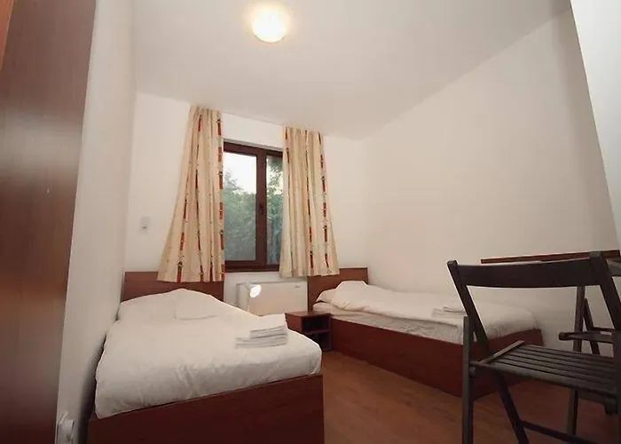 Къща за гости Yan Bibiyan 3*