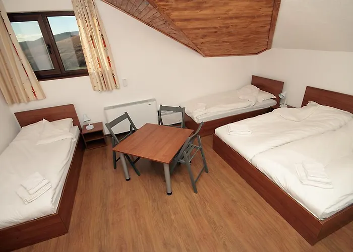 Къща за гости Yan Bibiyan 3*