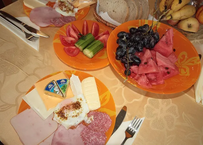 Къща за гости Yan Bibiyan